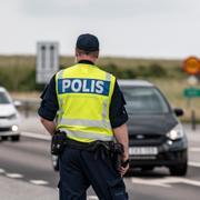 Arkivbild. Polisen längs E65 efter stenkastningen mot bilar. 