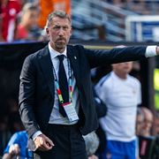 Graham Potter ropar ut instruktioner i mötet med Frankrike.