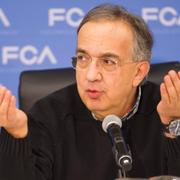 Fiat Chrysler kommer att godta Donald Trumps nya spelregler, uppgav biljättens vd Sergio Marchionne vid bilmässan i Detroit på måndagen.