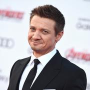 Jeremy Renner på premiär 2015.