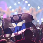 Israelisk flagga under finalen av Eurovision song contest, 2023.