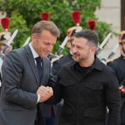 Emmanuel Macron och Volodymyr Zelenskyj, arkivbild. 