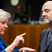 EU:s finanskommissionär Pierre Moscovici med finansminister Magdalena Andersson (S). 