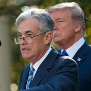 Powell och Trump. Arkivbild.