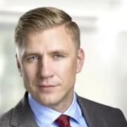 Riksdagsledamoten Fredrik Kärrholm (M) vill se ett förbud mot farliga hundraser. 