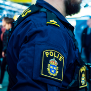 Illustrationsbilder: Polis och elsparkcyklar
