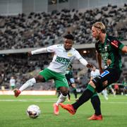 Hammarbys Akinkunmi Amoo och Varbergs Hampus Zachrisson under