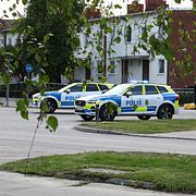 Polisen på plats efter mordet.
