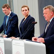 Den danska regeringen håller pressträff.