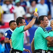 Uzbeken Ilgiz Tantashev varnade representanter i Paraguay men först efter att matchen var slut.