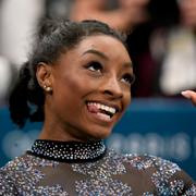 Simone Biles efter en kvaltävling på söndagen. 