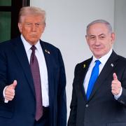 Arkivbild på Donald Trump och Benjamin Netanyahu.