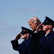 USA:s president Donald Trump vid Air Force One.