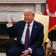 Februari: Starmer och Trump. 