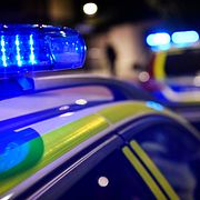 Polis på plats på Nya Torg i Hörby på lördagskvällen.
