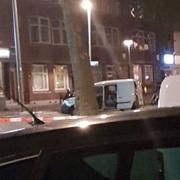 Skåpbilen undersöks av polisen.