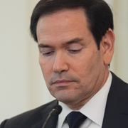 Marco Rubio gav Donald Trump en lapp med en text om att presidenten måste godkänna ett Truth-inlägg om ett avtal. 