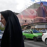 En bild på Mojtaba Khamenei visas i Teheran.