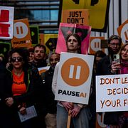 Demonstration mot AI i London i februari.