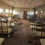 Sovsalen i den skola där 25 flickor kidnappades under måndagen den 17 november.