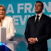 Marine Le Pen och Jordan Bardella.