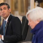 Arkivbild: USA:s finansminister Janet Yellen, i förgrunden, tillsammans med Storbritanniens finansminister Rishi Sunak vid G7-mötet i Storbritannien i somras