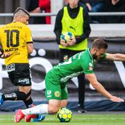 Solheim tacklades omkull av Paulinho.