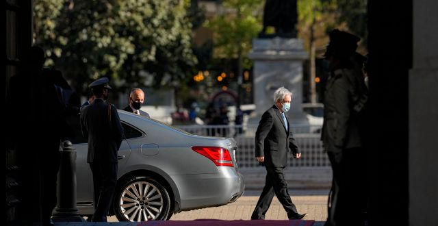 Sebastian Piñera vid presidentpalatset i Santiago i Chile. Esteban Felix / TT NYHETSBYRÅN