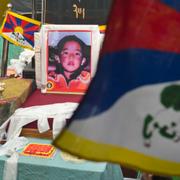 Fotografi av Panchen Lama under en ceremoni på hans födelsedag 2019.