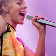 Robyn under Popagandafestivalen i Stockholm 2015. 