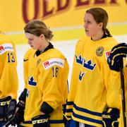 Damkronorna Lina Wester, Anna Borgqvist och Pernilla Winberg. Bilden är från kvartsfinalen mellan Ryssland och Sverige i damernas ishockey-VM i april 2015.