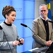 Miljöpartiets språkrör Amanda Lind och Daniel Helldén.