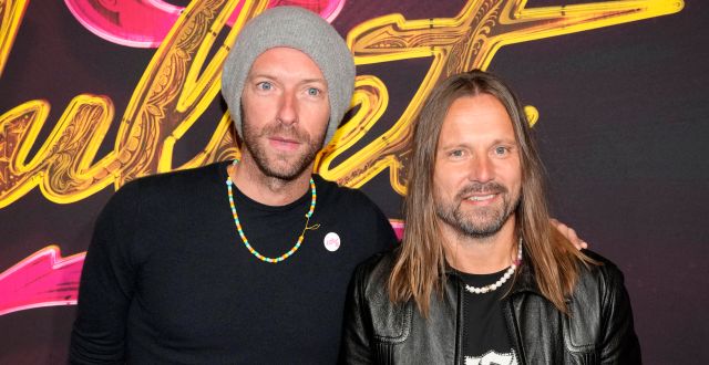 Max Martin till höger, här tillsammans med Coldplay-stjärnan Chris Martin. Charles Sykes / AP