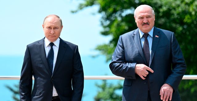 Vladimir Putin och den nära allierade Aleksandr Lukasjenko. Ramil Sitdikov / AP