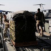 Soldater från USA:s flygvapen på basen al-Udeid i Qatar 2024. 