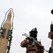 Iransk uppvisning av en robot.