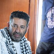 Saif Abu Keshek tillsammans med Thiago Ávila ombord på ett Greenpeace-fartyg i april. De båda männen greps av Israel tidigare i veckan.