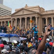 Demonstranter i huvudstaden Colombo.