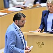 Jimmie Åkesson och Magdalena Andersson under debatten.