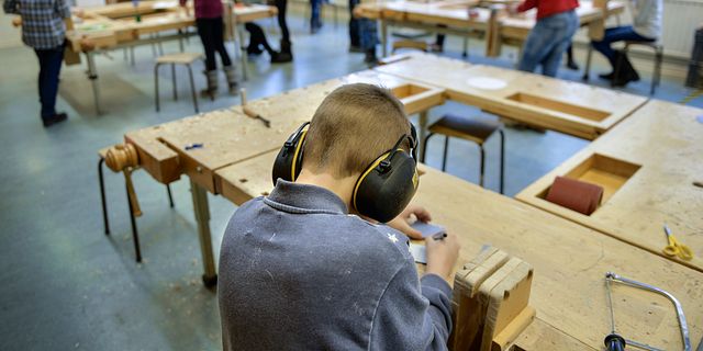 Rädda skolan u2013 stryk slöjd, musik och hemkunskapu201d