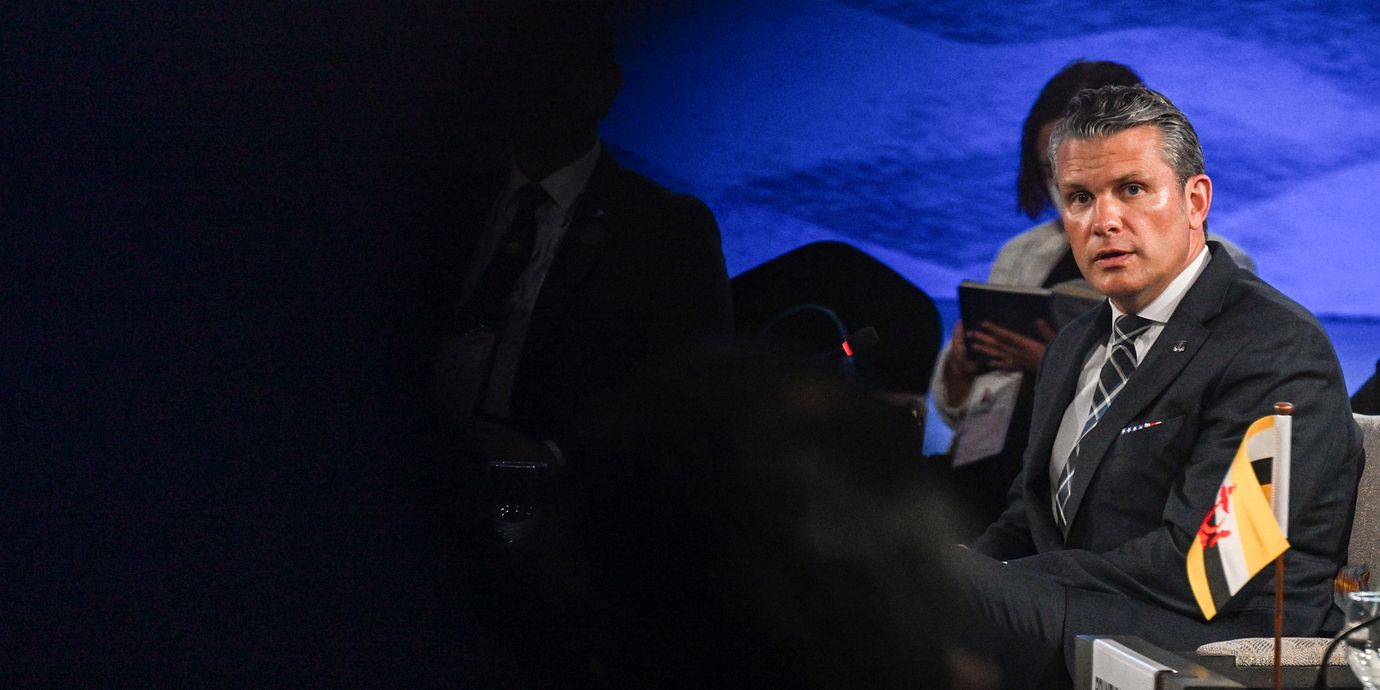 USA:s försvarsminister Pete Hegseth på plats i Filippinerna för ett möte med ASEAN i onsdags.