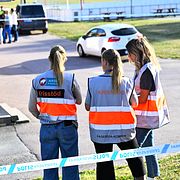 Kriscenter upprättat i Risbrohallen där anhöriga och elever samlas.