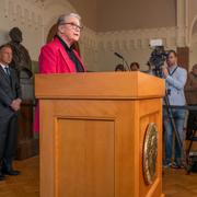 Nobelkommitténs Berit Reiss-Andersen presenterade pristagarna. 