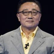 Samsungs vd DJ Koh visar upp nya Galaxy Note 9