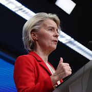 EU-kommissionen, med ordförande Ursula von der Leyen, har presenterat en plan för att hantera den pågående energikrisen