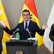 Bolivias president Rodrigo Paz meddelar gripandet under en presskonferens på fredagen.