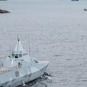 Arkivbild från den 19 oktober. Korvetten HMS Visby mitt under pågående sökoperation.