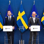 Ingemar Kihlström (KD), migrationsminister Johan Forssell (M), Ludvig Aspling (SD) och Patrik Karlson (L) under en pressträff om de unga vuxna som hamnat i kläm och riskerar att utvisas på grund av lagändringar.