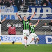 Gais målskytt Alexander Ahl Holmström och hans lagkamrater jublar efter 2-1-segern mot IFK Göteborg. 