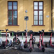 Elsparkcykelparkering på Skeppsholmen i Stockholm.